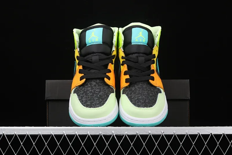 All categories Air Jordan Jordan series basketball shoes Air Jordan 1 Mid Air Jordan 1 Mid SE AJ1 Joe 1 four-leaf clover mid-top basketball shoes BQ6931-037